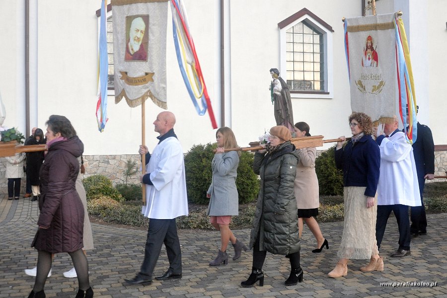 08 Procesja rezurekcyjna.jpg